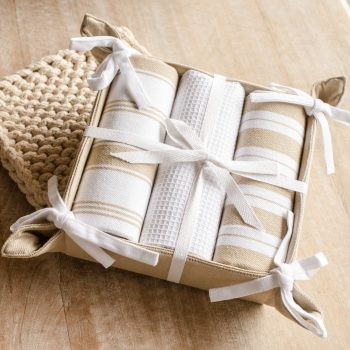 TAN & WHITE TOWEL GIFT SET