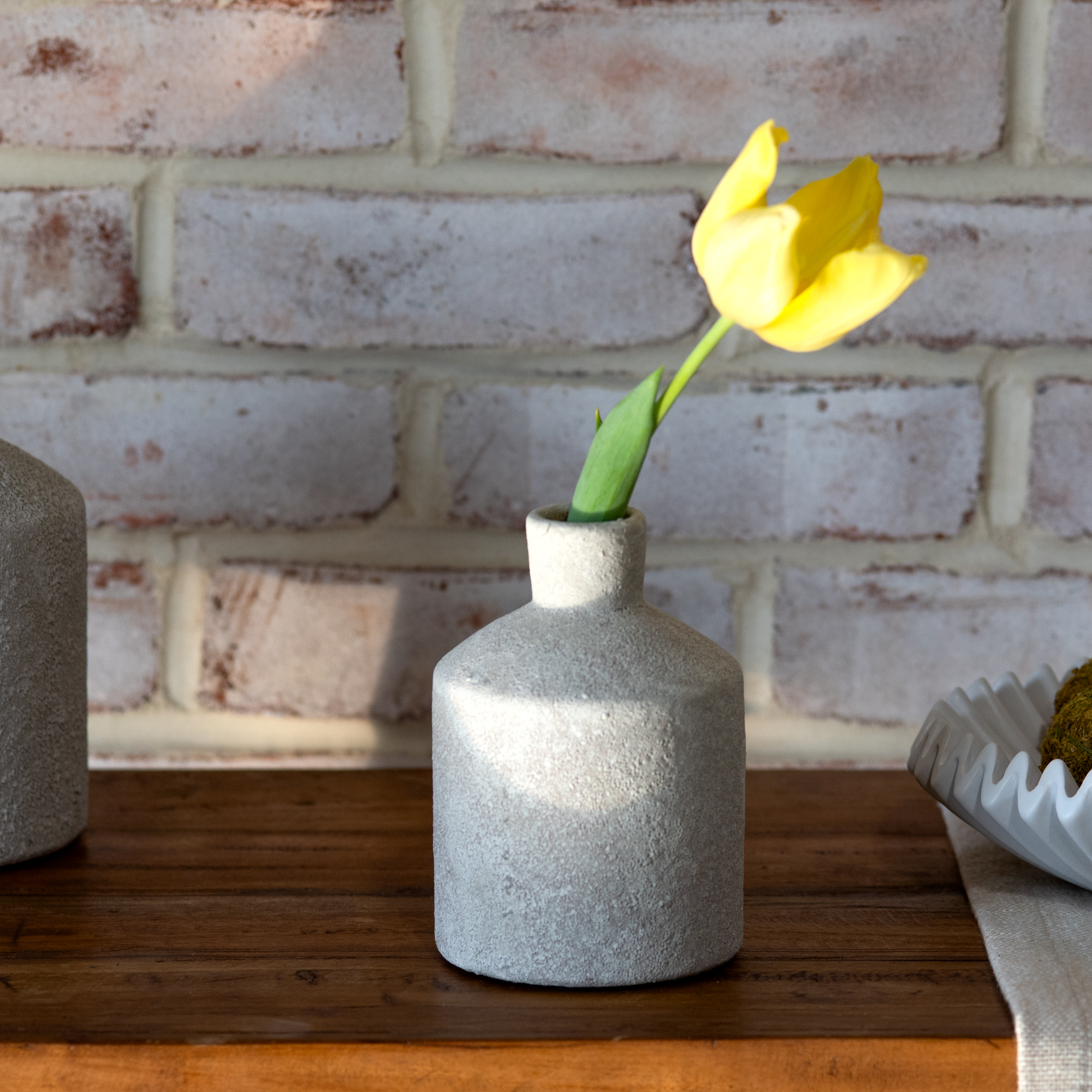 6.18" SANDY WHITE TEXTURED VASE
