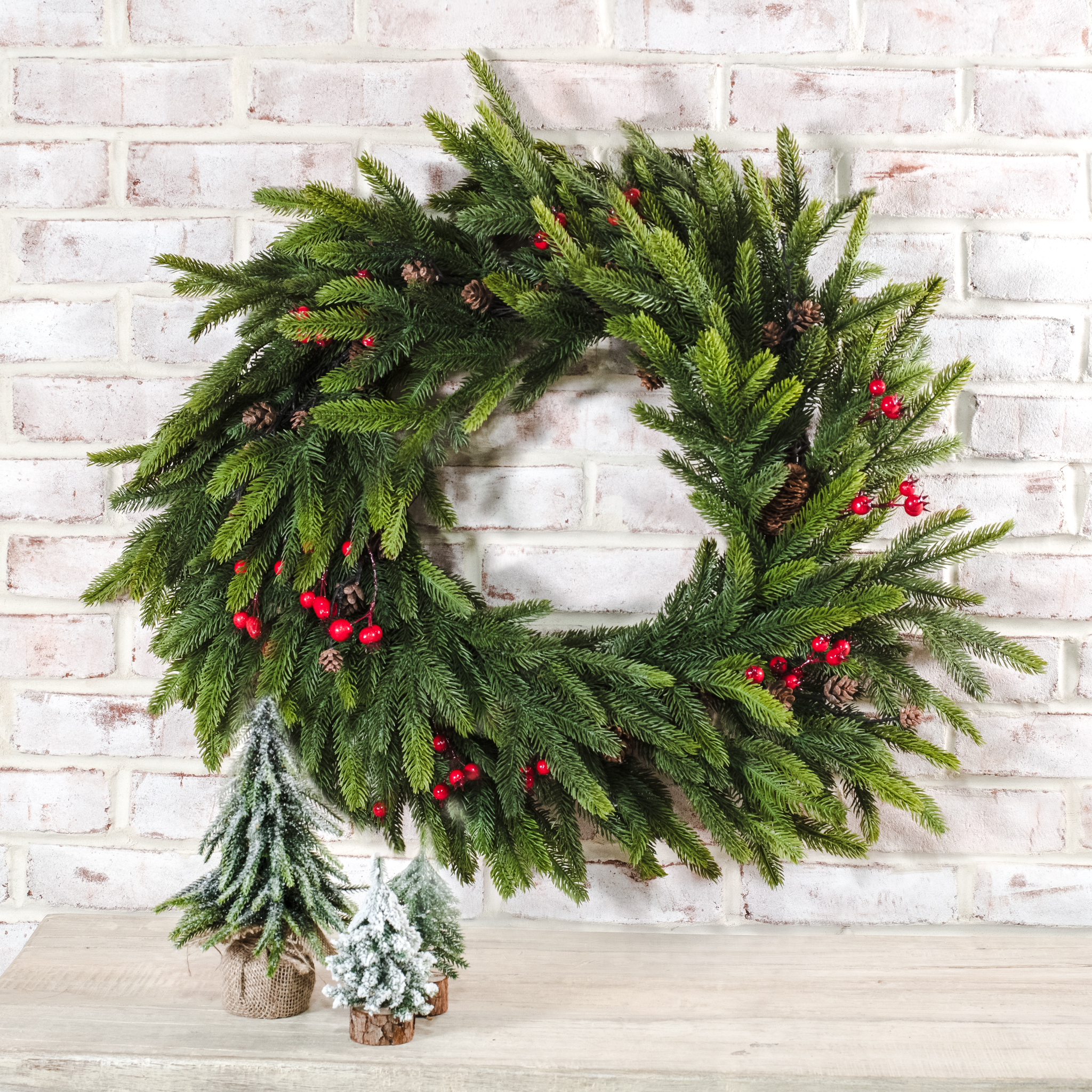 31" RED BERRY SPRUCE WREATH