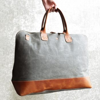 GREY WEEKENDER BAG