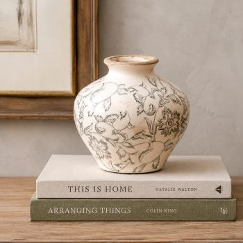 4.7" HEIRLOOM VASE