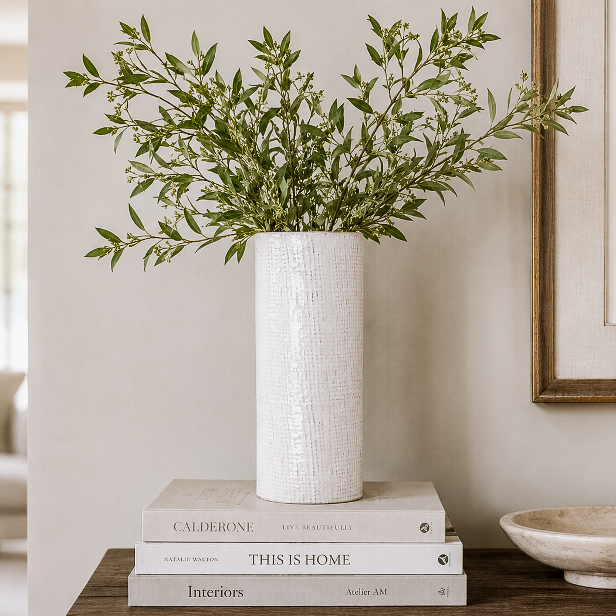 WHITE CHECK VASE