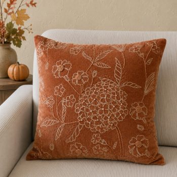 18" X 18" VELVET FLOWER PILLOW