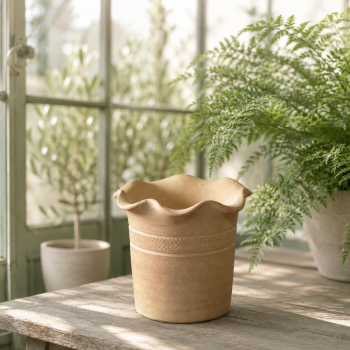 5.5" TERRA COTTA RUFFLE TOP PLANTER