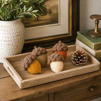 KNIT ACORNS - SET OF 4