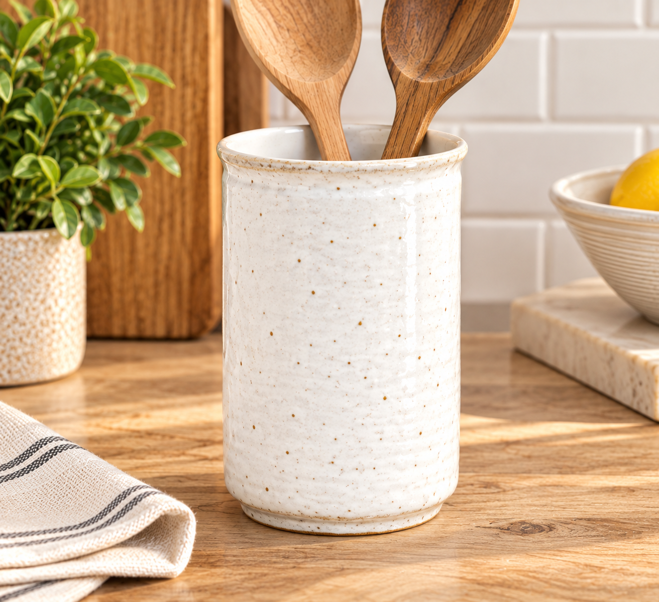 WHITE CERMAIC UTENSIL HOLDER