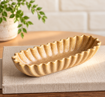 9.7" CREAM SCALLOP TRAY